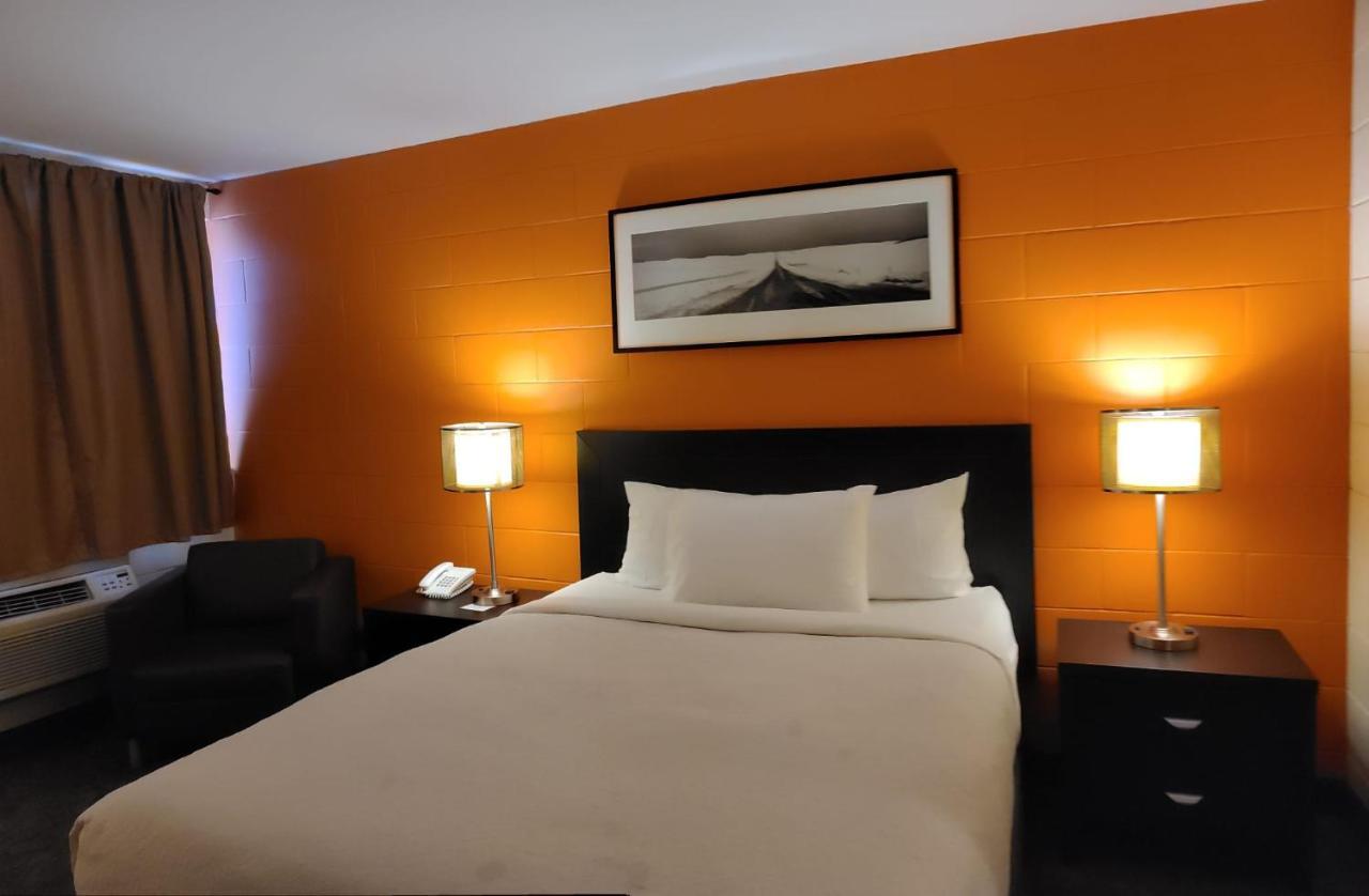 Roadking Inns Motel Калґарі Екстер'єр фото