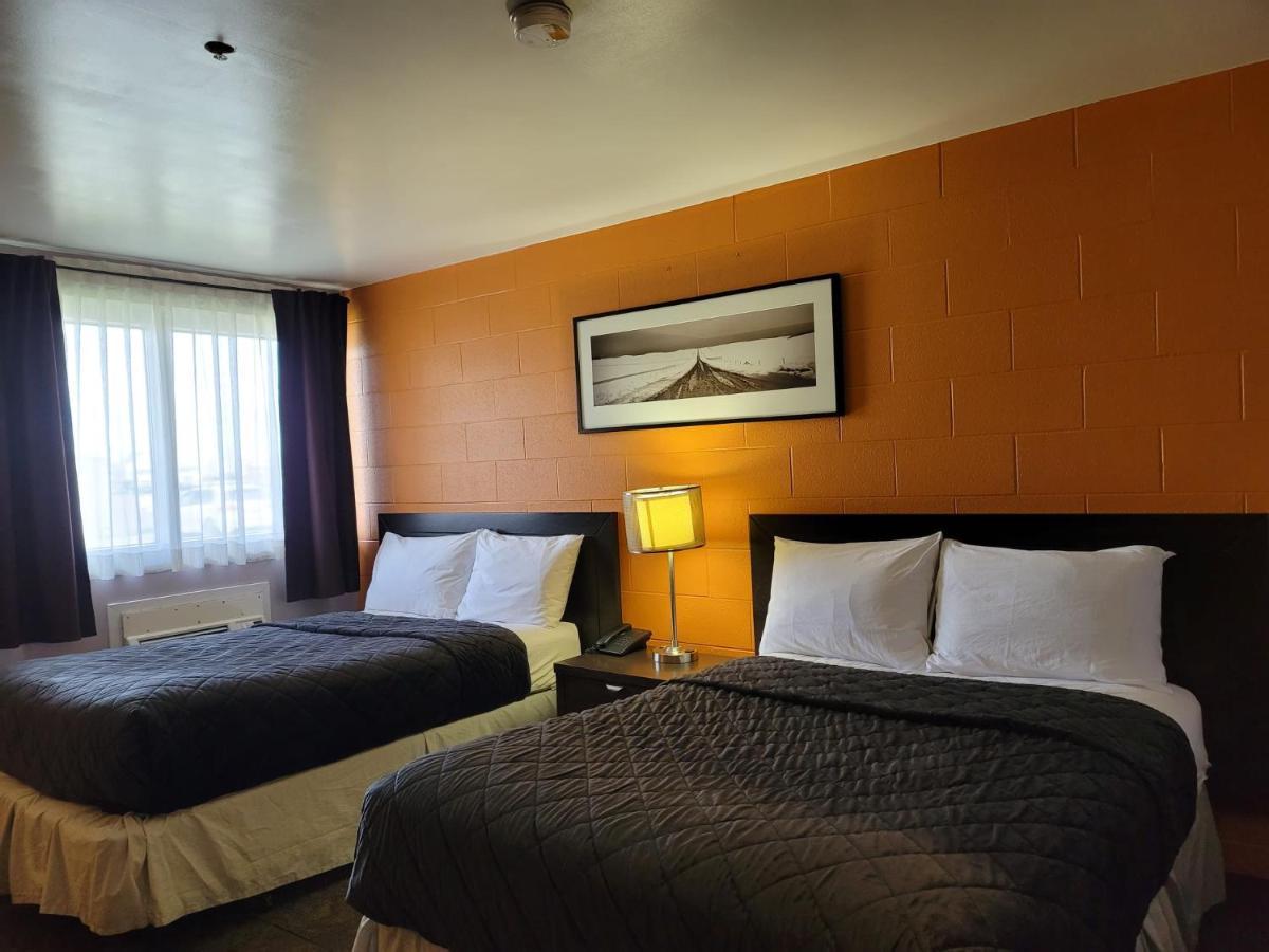 Roadking Inns Motel Калґарі Екстер'єр фото